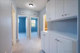 Photo #5: 260003517 Listing