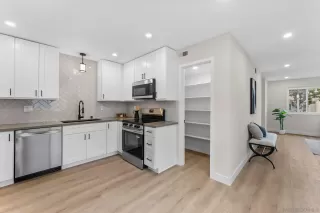 Photo #5: 260003520 Listing 