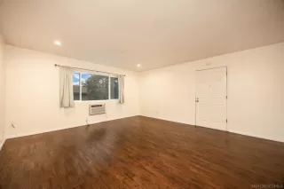 Photo #1: 260003543 Listing 