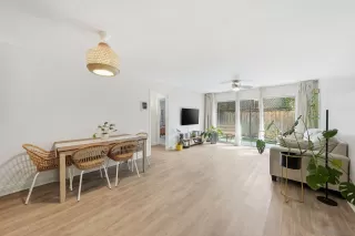 Photo #5: 260003554 Listing