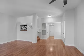 Photo #3: 260003578 Listing 