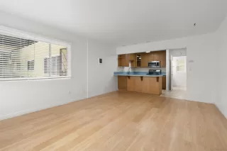 Photo #6: 260003647 Listing