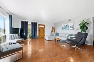 Photo #4: 260003656 Listing 