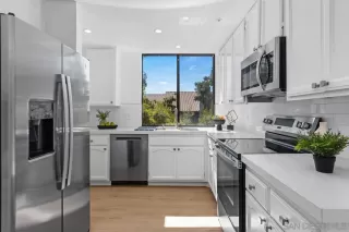 Photo #4: 260003668 Listing 