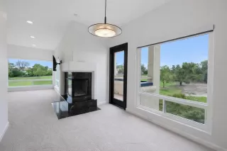 Photo #4: 260003671 Listing