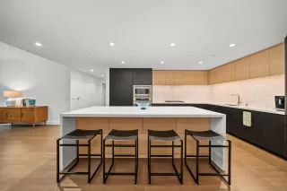 Photo #4: 260003695 Listing