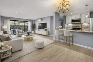 Photo #2: 260003728 Listing