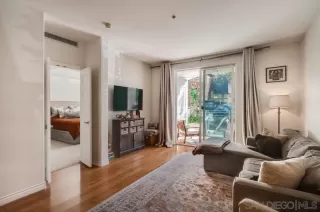 Photo #4: 260003730 Listing