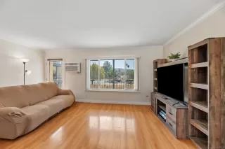 Photo #2: 260003740 Listing