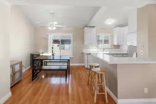 Photo #6: 260003740 Listing