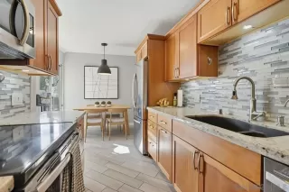 Photo #4: 260003742 Listing 