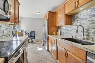 Photo #5: 260003742 Listing 