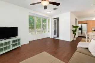 Photo #1: 260003760 Listing