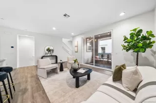 Photo #2: 260003764 Listing