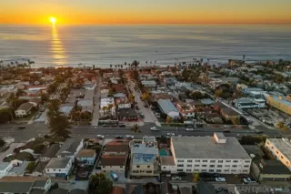 Photo #5: 260003765 Listing