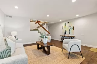 Photo #6: 260003789 Listing