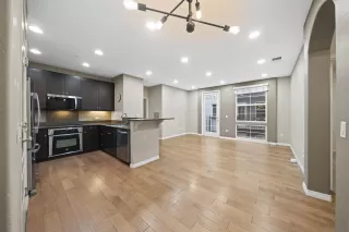 Photo #1: 260003791 Listing