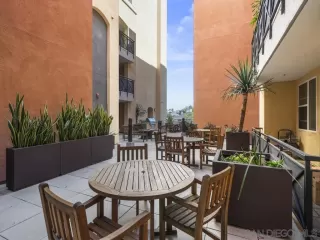 Photo #5: 260003798 Listing 