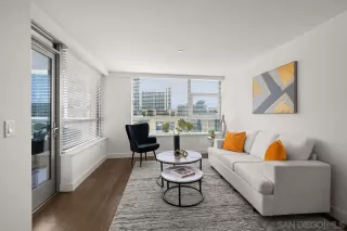 Photo #5: 260003816 Listing