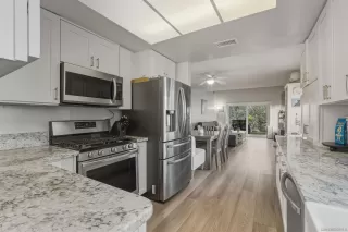 Photo #4: 260003832 Listing 