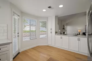 Photo #5: 260003843 Listing