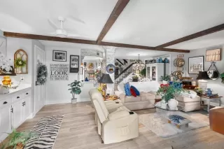 Photo #6: 260003855 Listing 