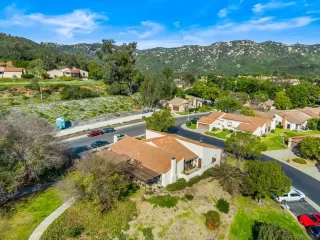 Photo #3: 260003880 Listing 