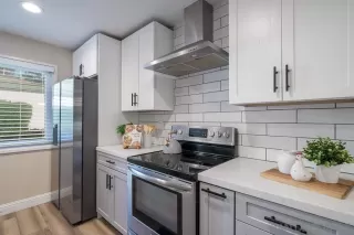 Photo #6: 260003900 Listing 