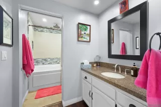 Photo #6: 260003934 Listing