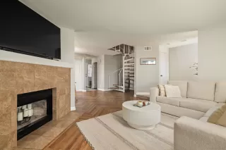 Photo #3: 260003946 Listing 