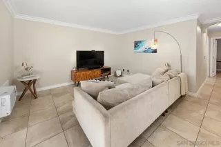 Photo #2: 260003947 Listing