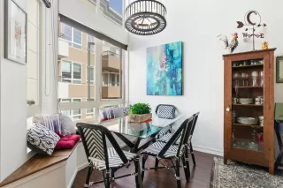 Photo #5: 260003948 Listing