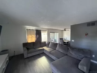 Photo #2: 260003985 Listing 