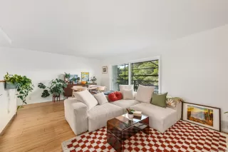 Photo #2: 260003990 Listing 