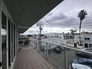 Photo #5: 260004043 Listing