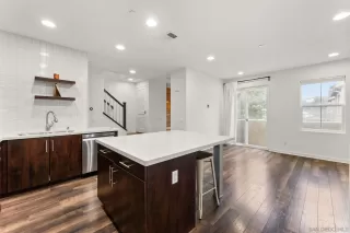 Photo #4: 260004051 Listing