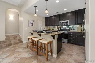 Photo #5: 260004063 Listing