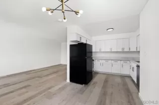 Photo #1: 260004067 Listing 