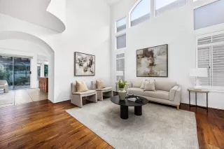 Photo #2: 260004140 Listing