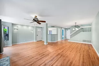 Photo #3: 260004141 Listing 