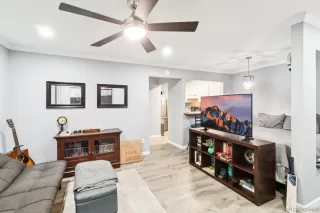 Photo #2: 260004144 Listing