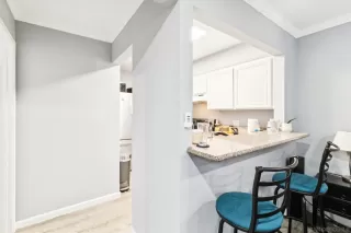 Photo #4: 260004144 Listing