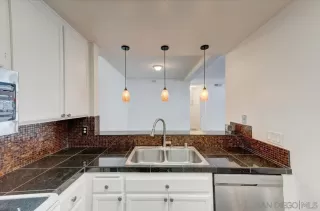 Photo #5: 260004175 Listing