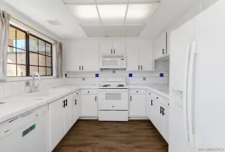 Photo #6: 260004200 Listing 