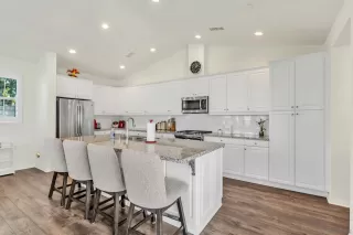 Photo #1: 260004237 Listing 