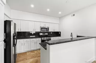 Photo #3: 260004359 Listing 