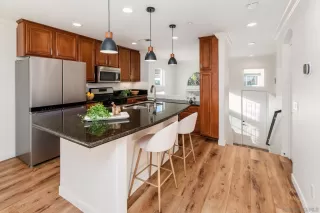 Photo #2: 260004362 Listing