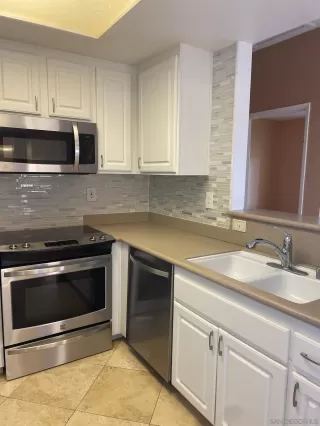 Photo #1: 260004364 Listing