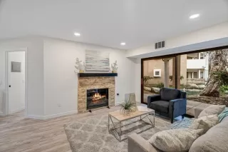 Photo #3: 260004376 Listing