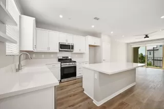 Photo #5: 260004416 Listing